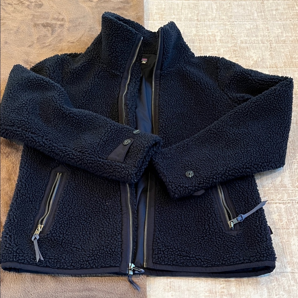 Patagonia Navy Retro Pile Jacket Size M